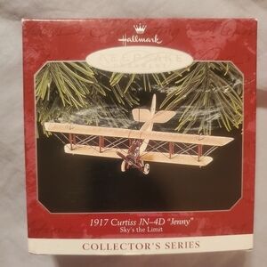 HALLMARK Keepsake 1917 Curtiss JN-4D "Jenny" Sky's the Limit Ornament
